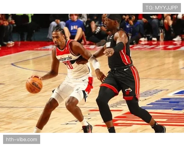 戴维斯妙传助攻再现，球队进攻节奏显著提升