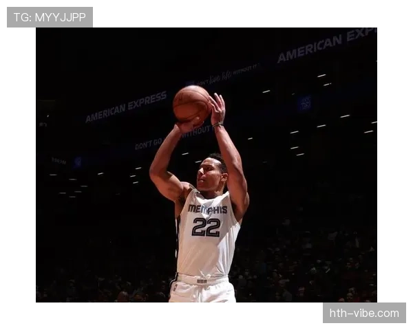 德斯蒙德·班恩三分出手率提升显著，拉开火箭锋线空间效率